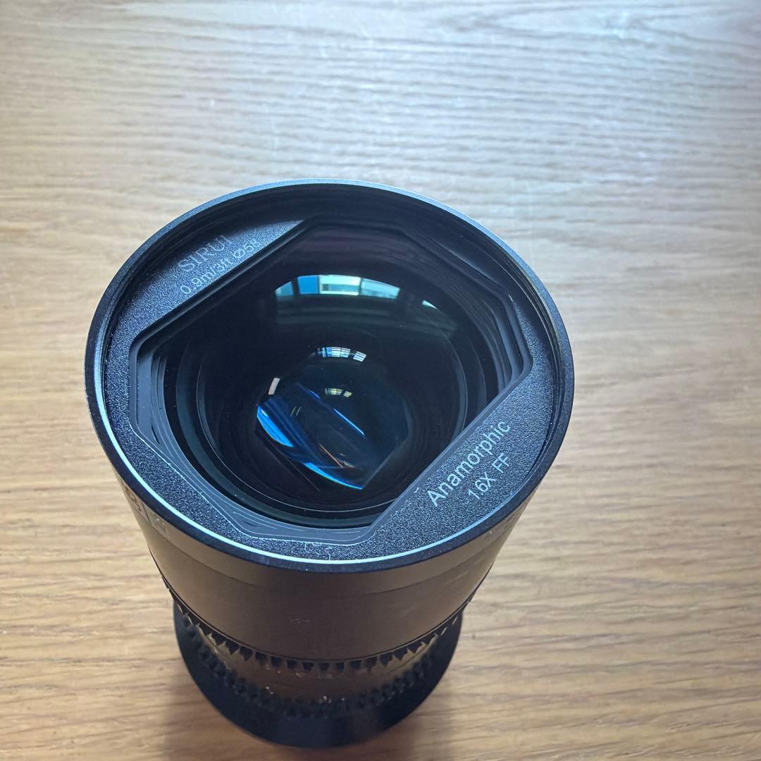 SIRUI 35mm T2.9 1.6x Anamorphic RFマウント