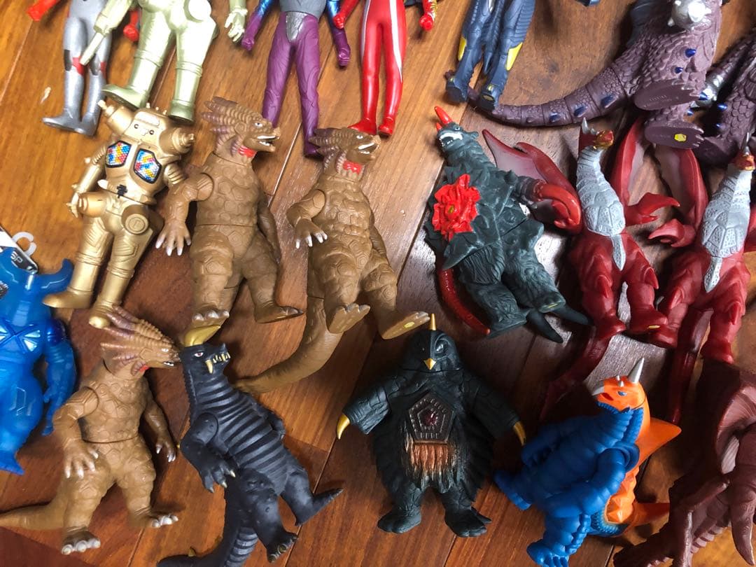 d*9様 ウルトラマン ウルトラ怪獣 ソフビ ウルトラ怪獣500 ライブサイン付