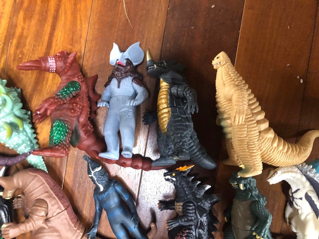 d*9様 ウルトラマン ウルトラ怪獣 ソフビ ウルトラ怪獣500 ライブサイン付