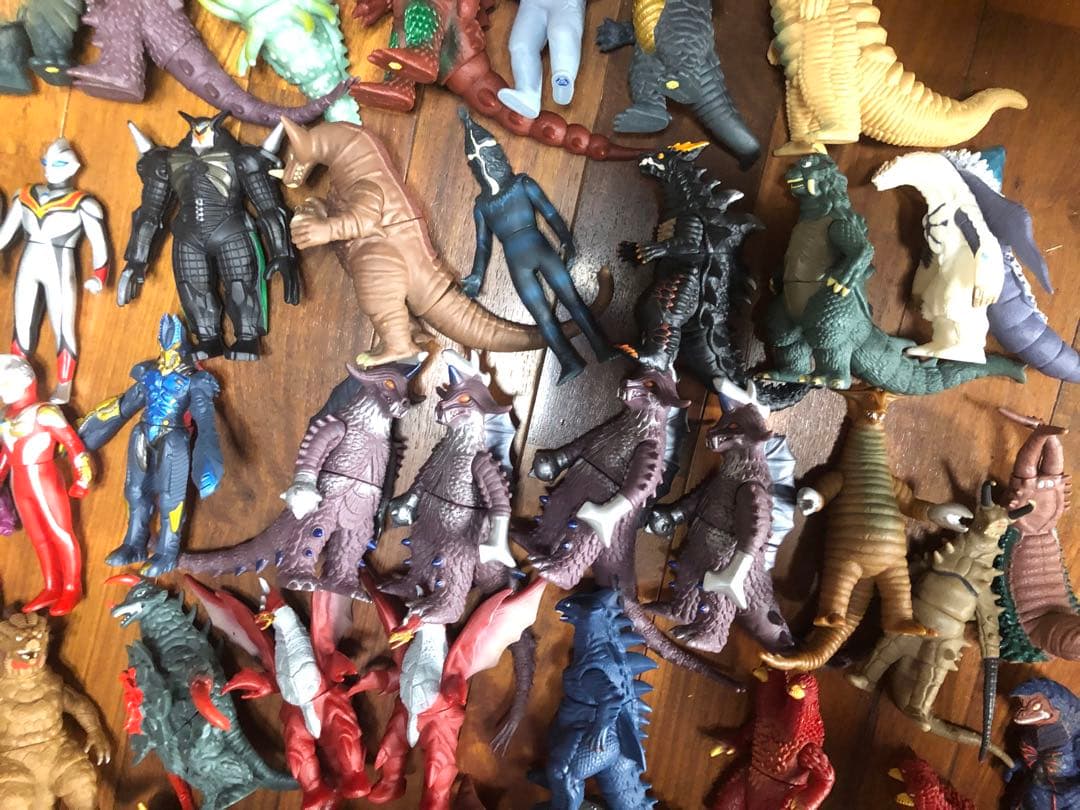 d*9様 ウルトラマン ウルトラ怪獣 ソフビ ウルトラ怪獣500 ライブサイン付