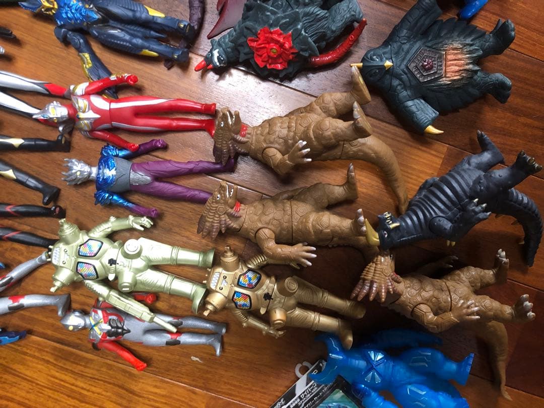 d*9様 ウルトラマン ウルトラ怪獣 ソフビ ウルトラ怪獣500 ライブサイン付