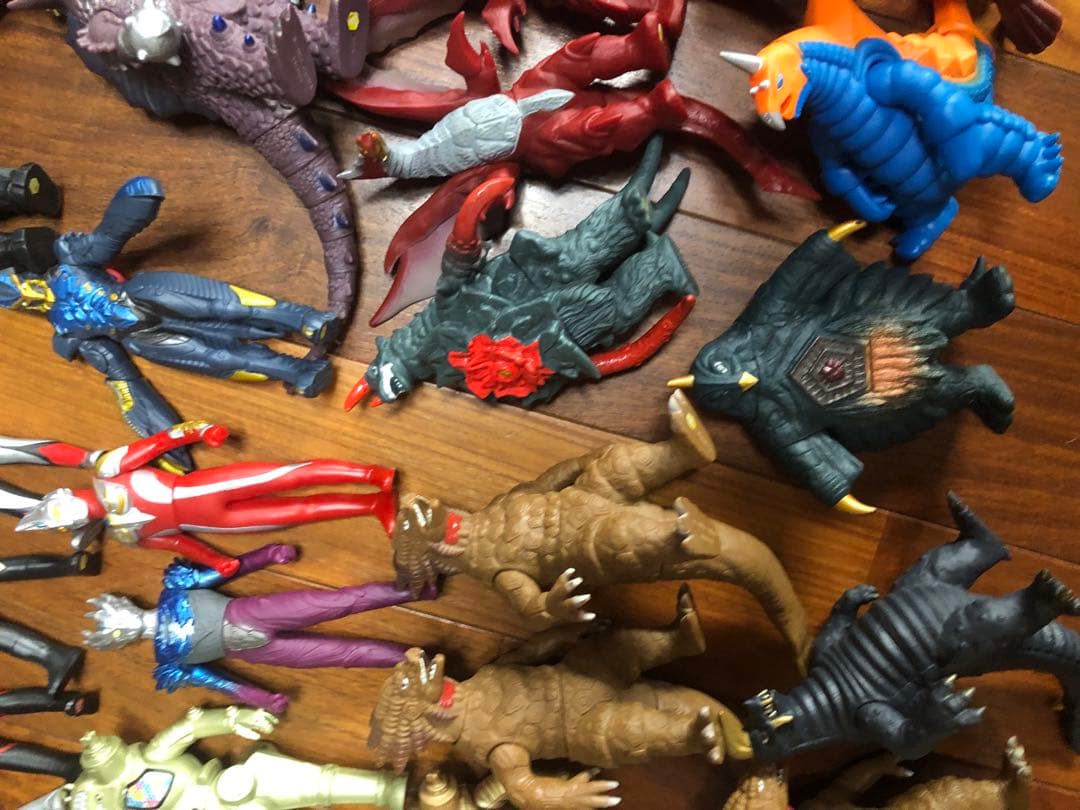 d*9様 ウルトラマン ウルトラ怪獣 ソフビ ウルトラ怪獣500 ライブサイン付