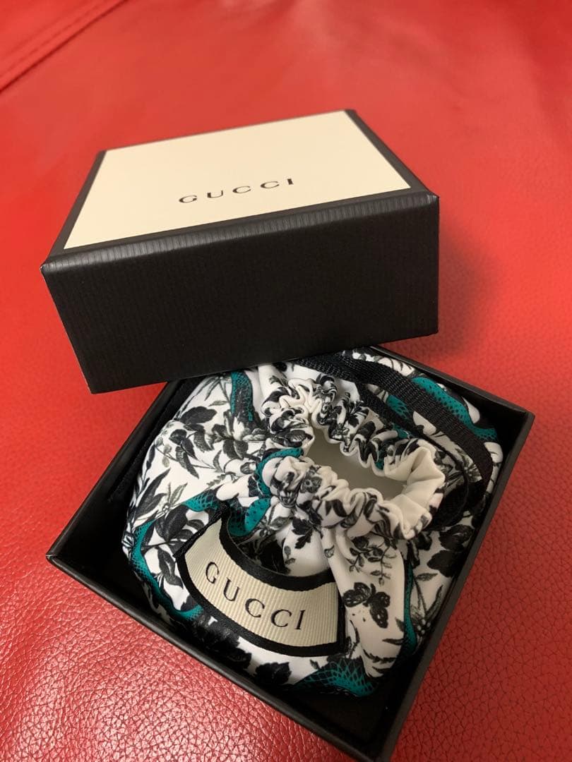 GUCCI ピアス