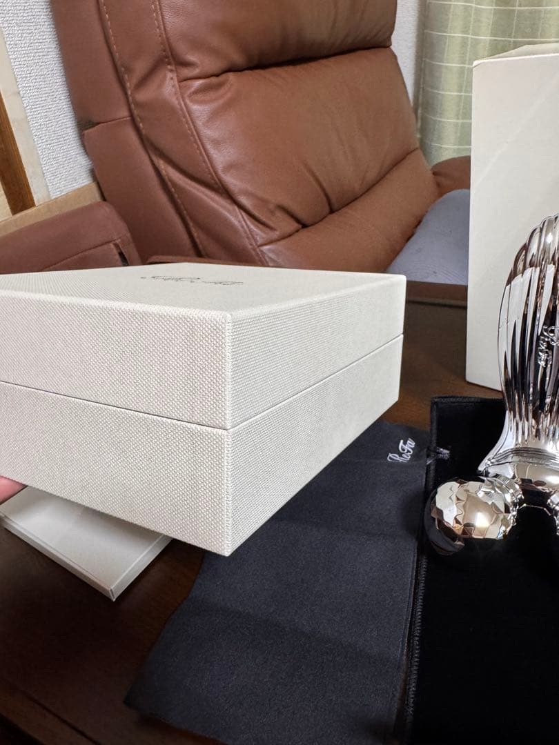 ReFa 美顔ローラー シルバー 専用ポーチ付き