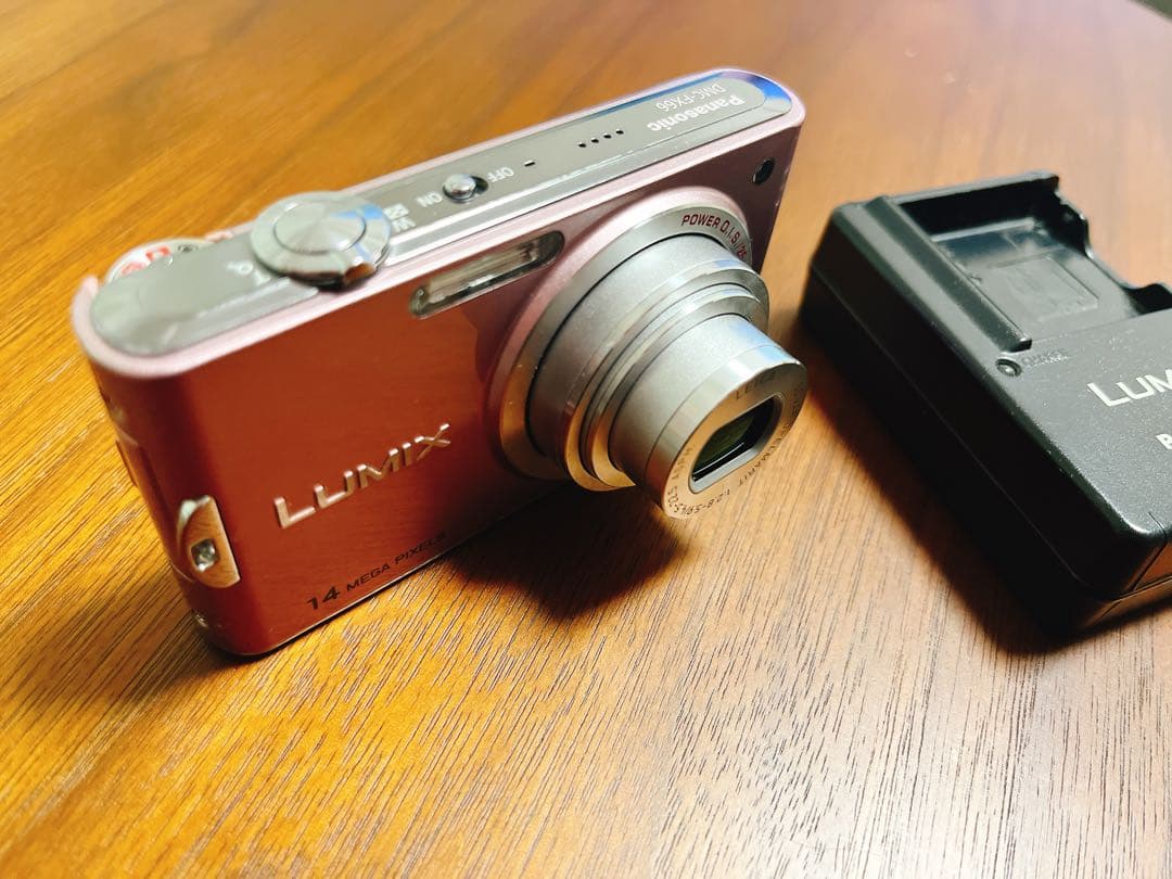 ★AYA★LUMIX 14メガピクセル コンパクトデジタルカメラ