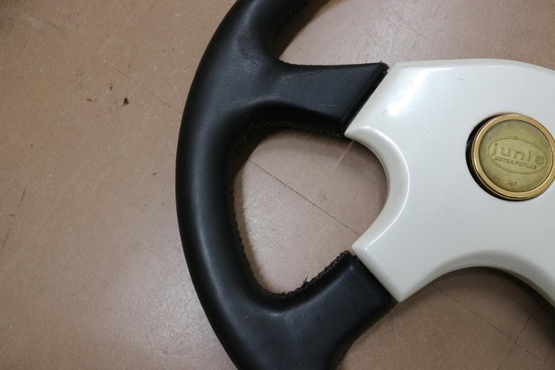 ホワイト ハンドル ステアリング junis ジャニス レトロ パーツ