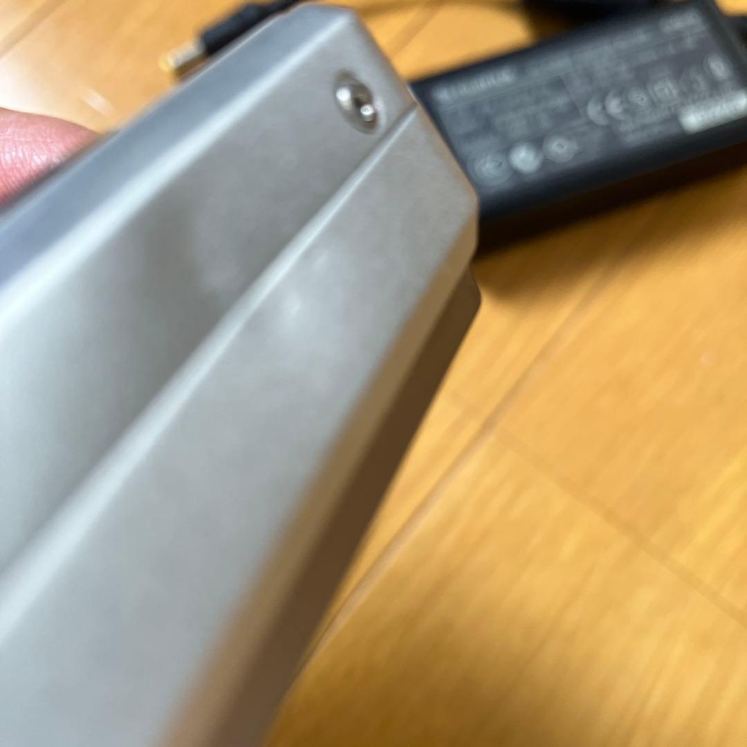 Fujifilm FinePix V10オレンジ色 2GBメモリーカード付き