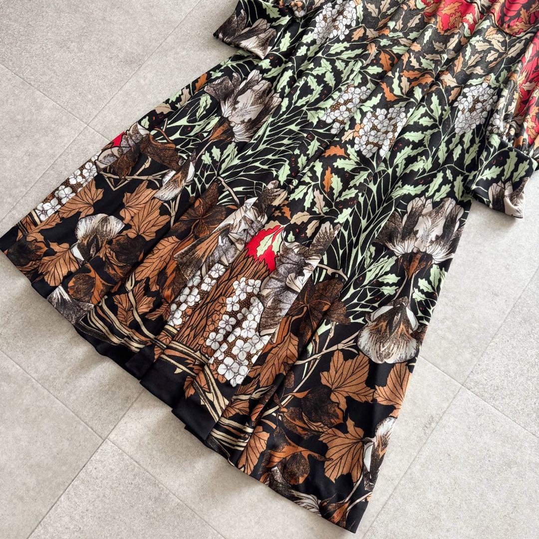 美品　コルコバード　ロングワンピース　ボウタイ　赤　総柄　M