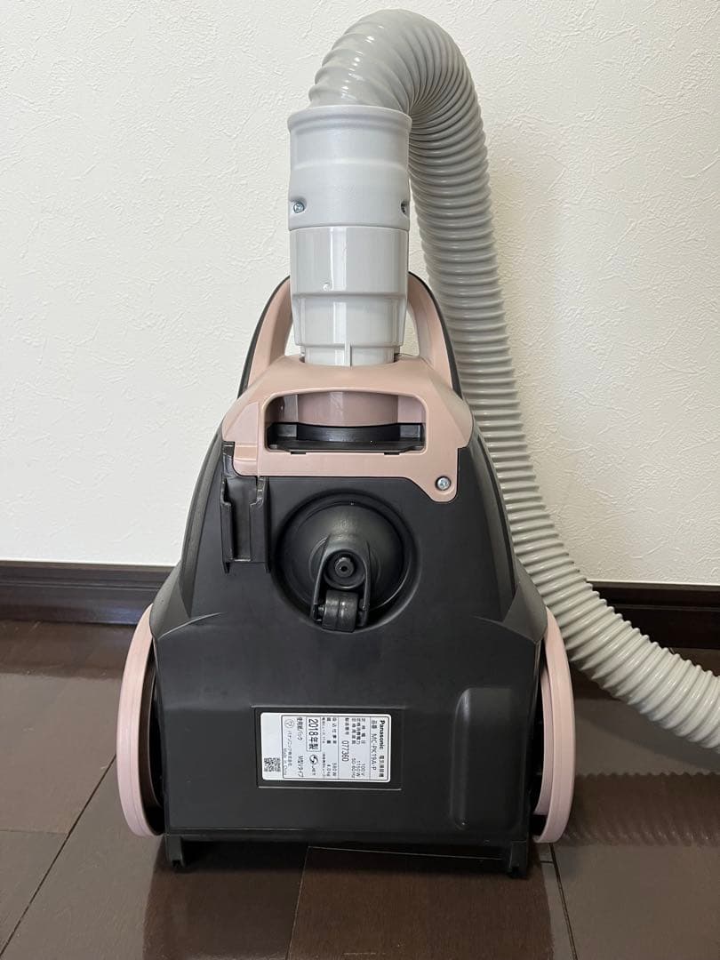 2018年製Panasonic 紙パック式掃除機 MC-PK19A-P