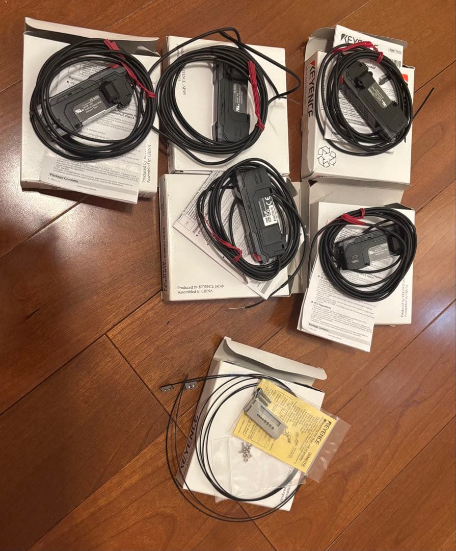 【新品未使用】KEYENCE FS-N42N 5個　FU-57TE 1個