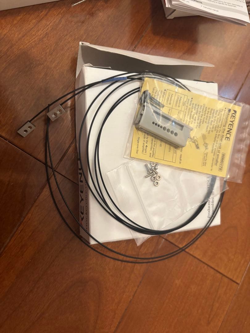 【新品未使用】KEYENCE FS-N42N 5個　FU-57TE 1個