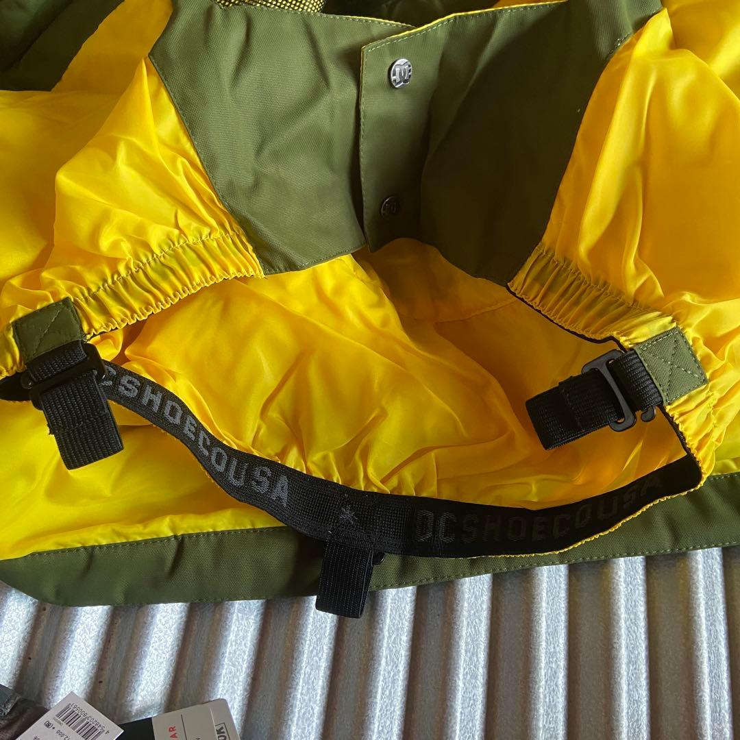 未使用　DC スノボウェア　スキーウェア　子供用　キッズ　上下　150cm