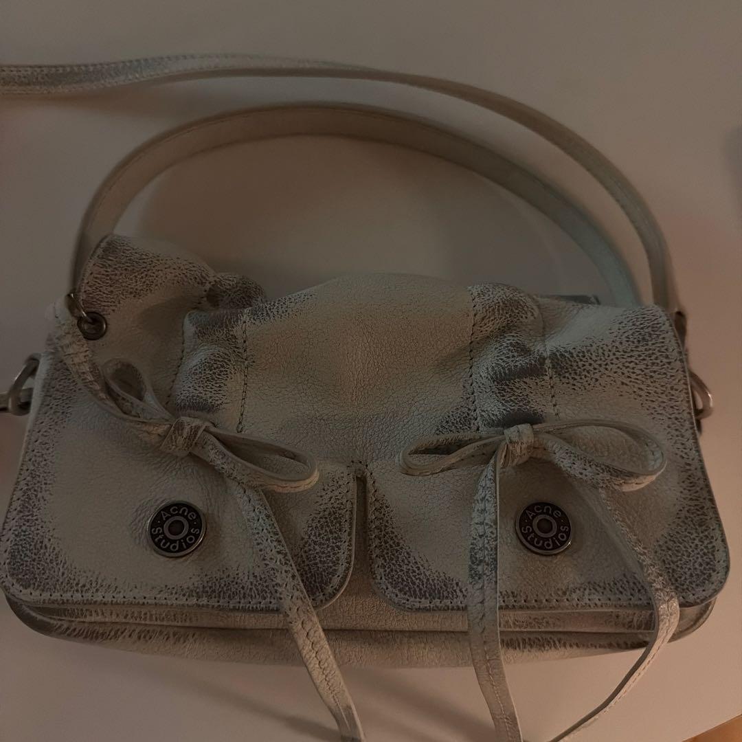 Acne Studios マルチポケット マイクロバッグ ホワイト/グレー
