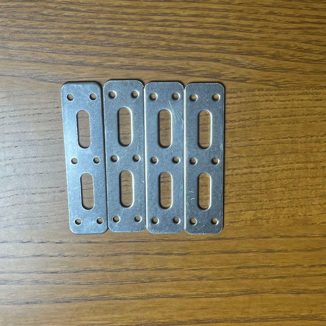 IKEA デトルフ　3連　ブラック　ガラスショーケース 純正LEDライト付き