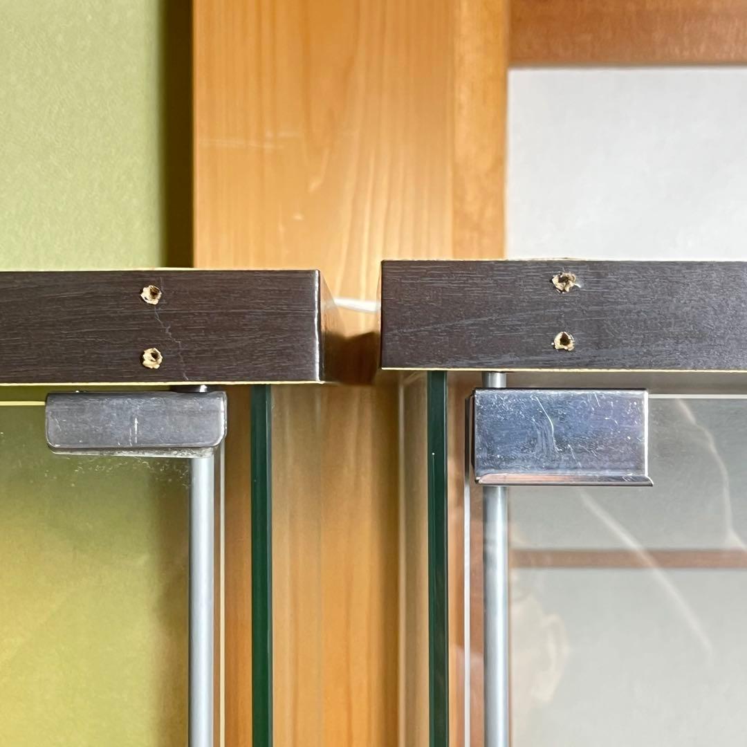 IKEA デトルフ　3連　ブラック　ガラスショーケース 純正LEDライト付き