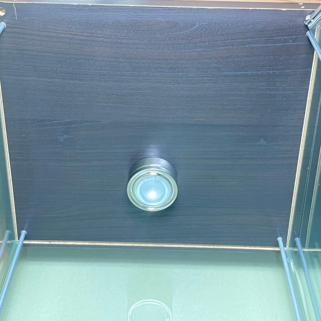 IKEA デトルフ　3連　ブラック　ガラスショーケース 純正LEDライト付き