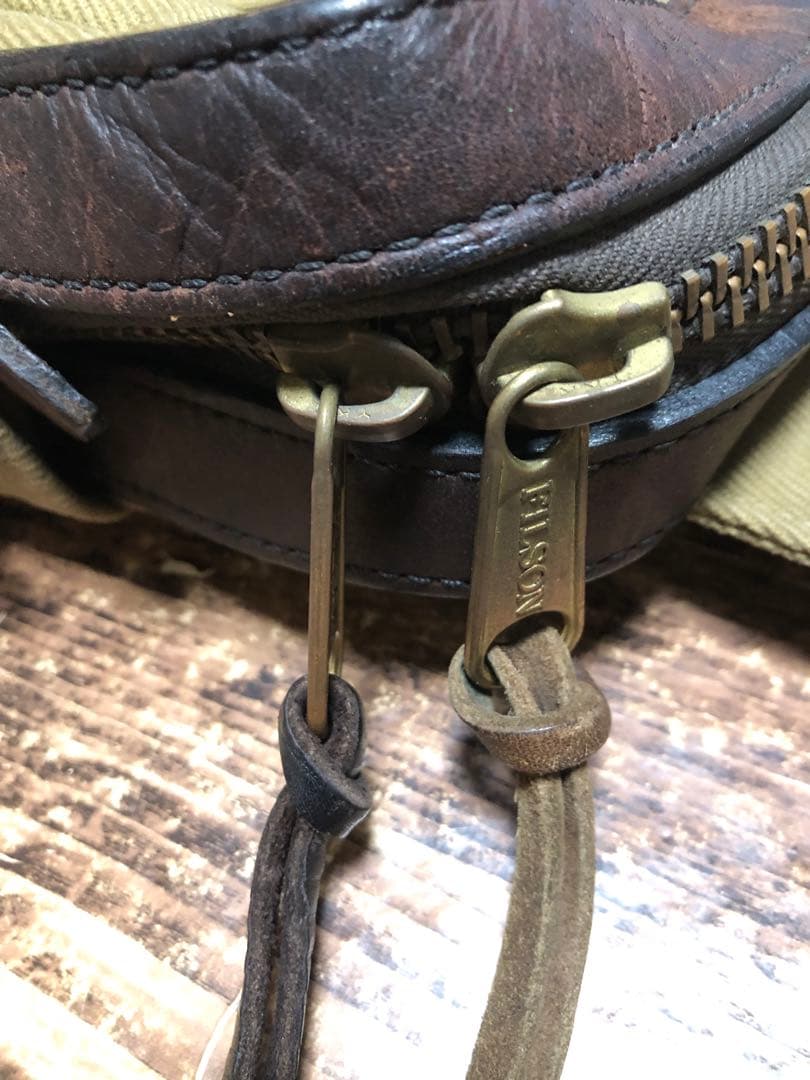 フィルソン　ラギッドツイルショルダーバック