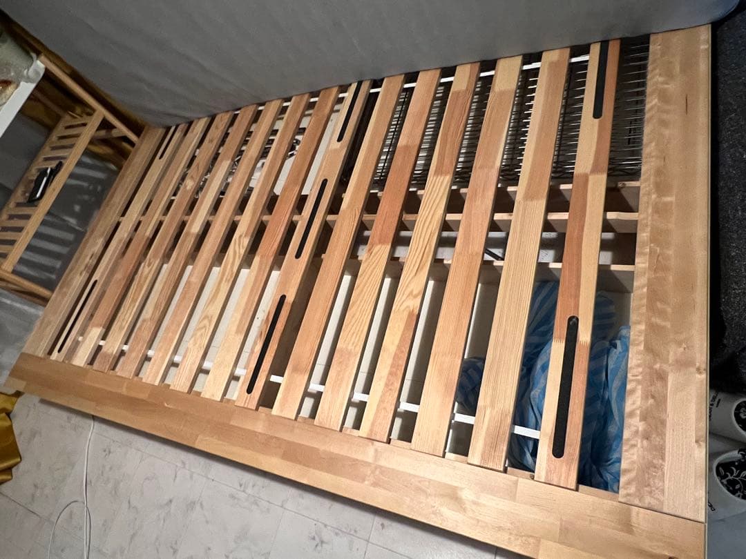 IKEA マンダール　ダブルサイズ　ベッドフレーム　140×200