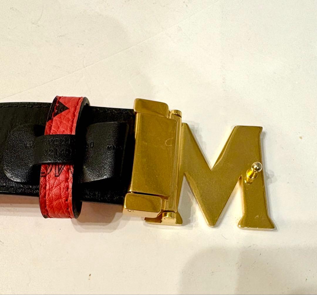 MCM エムシーエム☆ベルト ロゴ柄 ヴィセトス スタッズ　赤　80