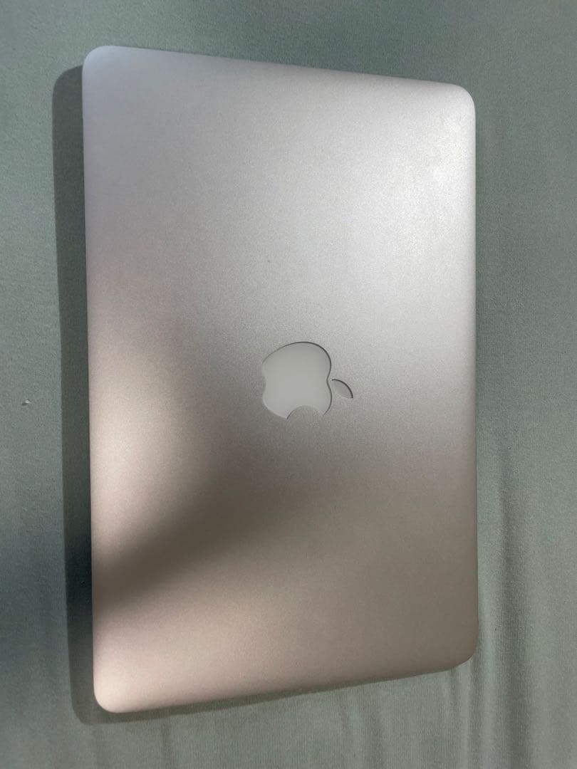Apple MacBook Air シルバー Core i5 4GB 11インチ