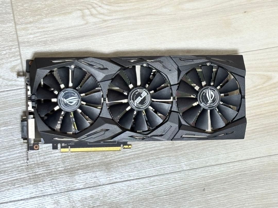 グラフィックボード・グラボ・ビデオカード ASUS STRIX Gaming Radeon RX 580