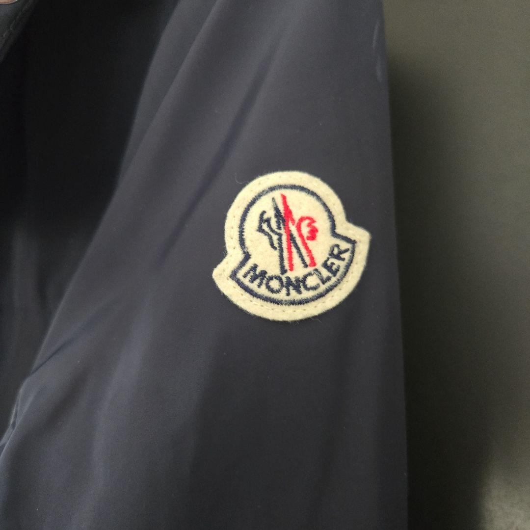 期間限定価格！MONCLER ネイビー フード付きブルゾン 1サイズ。