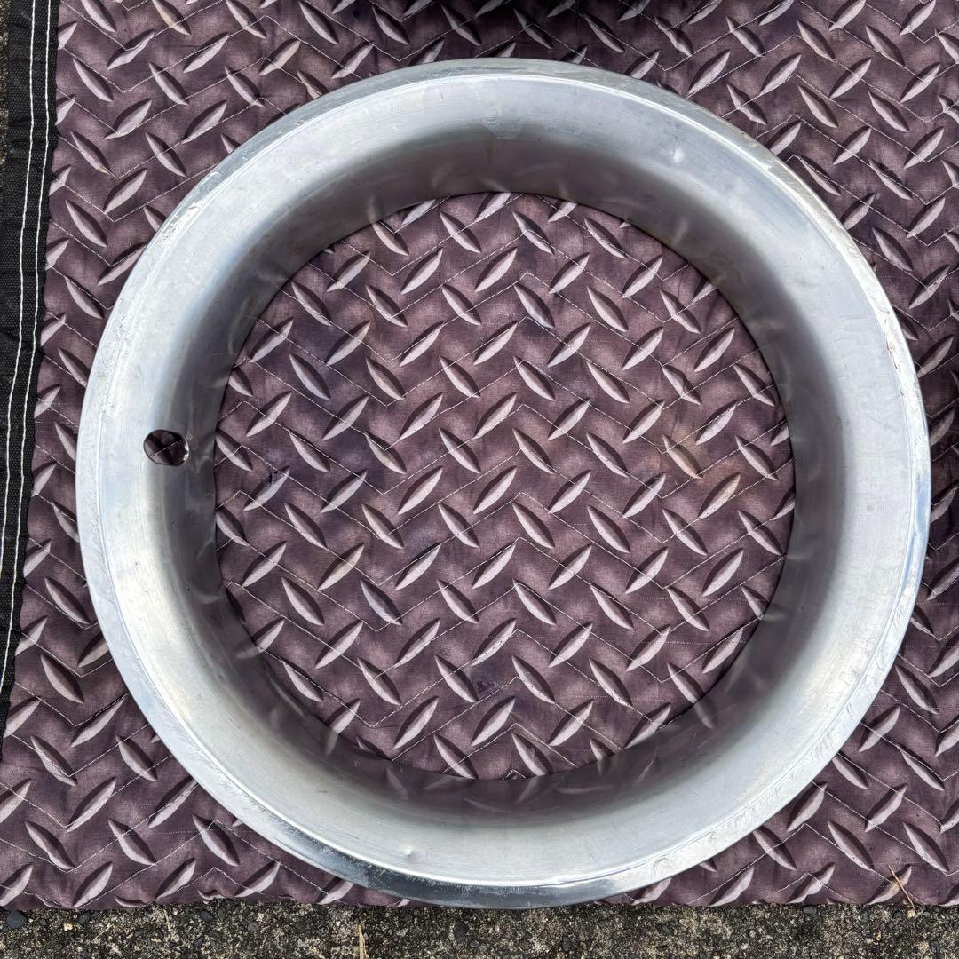 85elco様トリムリング　15インチ　メーカー不明