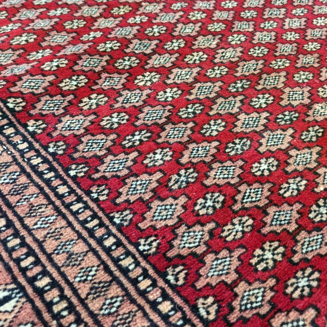 パキスタン　ヴィンテージラグ　トライバルラグ　手織り絨毯