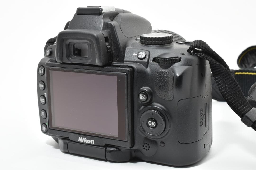 【大人気】 Nikon ニコン D5000 レンズキット デジタル一眼カメラ
