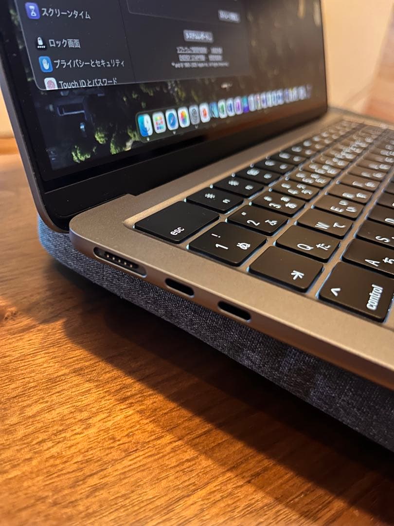 大幅値下げMacBook Air M2 GPU16GB 256GB＋ケースなし