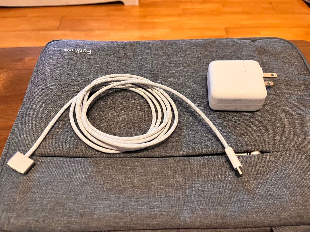 大幅値下げMacBook Air M2 GPU16GB 256GB＋ケースなし