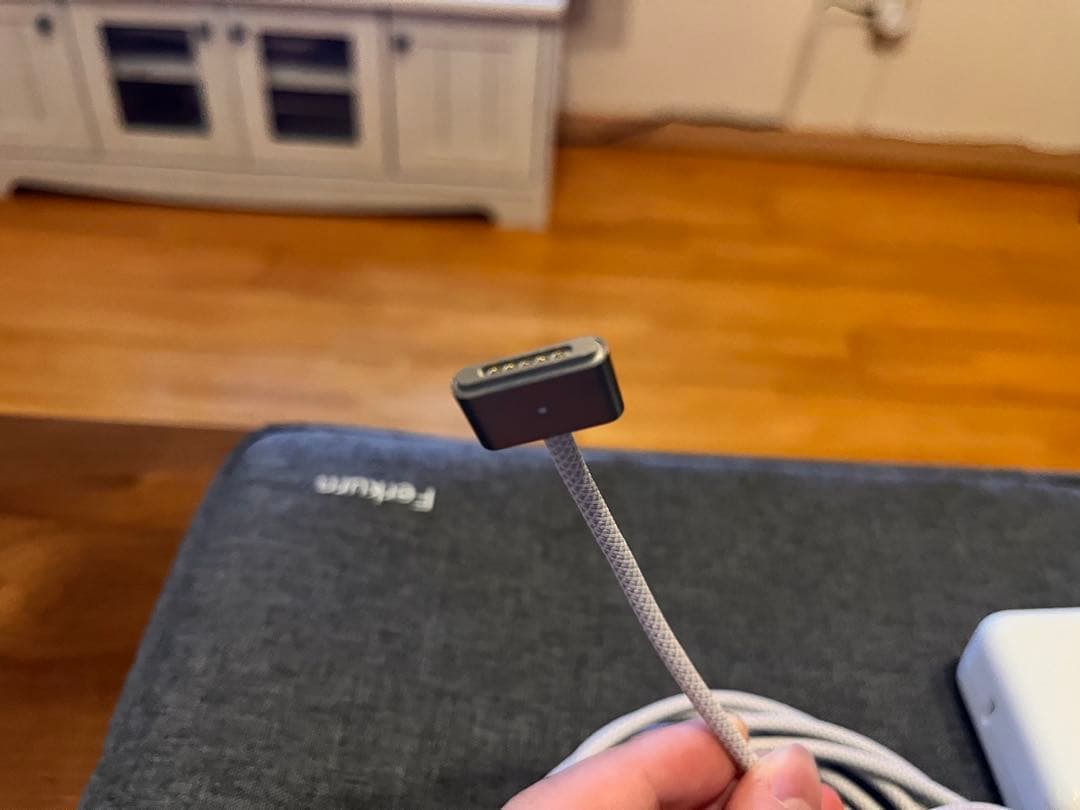 大幅値下げMacBook Air M2 GPU16GB 256GB＋ケースなし