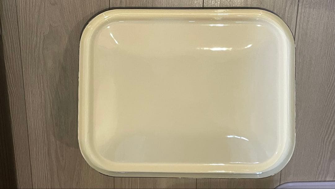 イマン ダイアナローズ　ビード入りBOX缶　美品