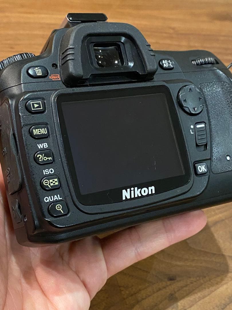 Nikon D80 デジタル一眼レフ　ボディとバッテリー