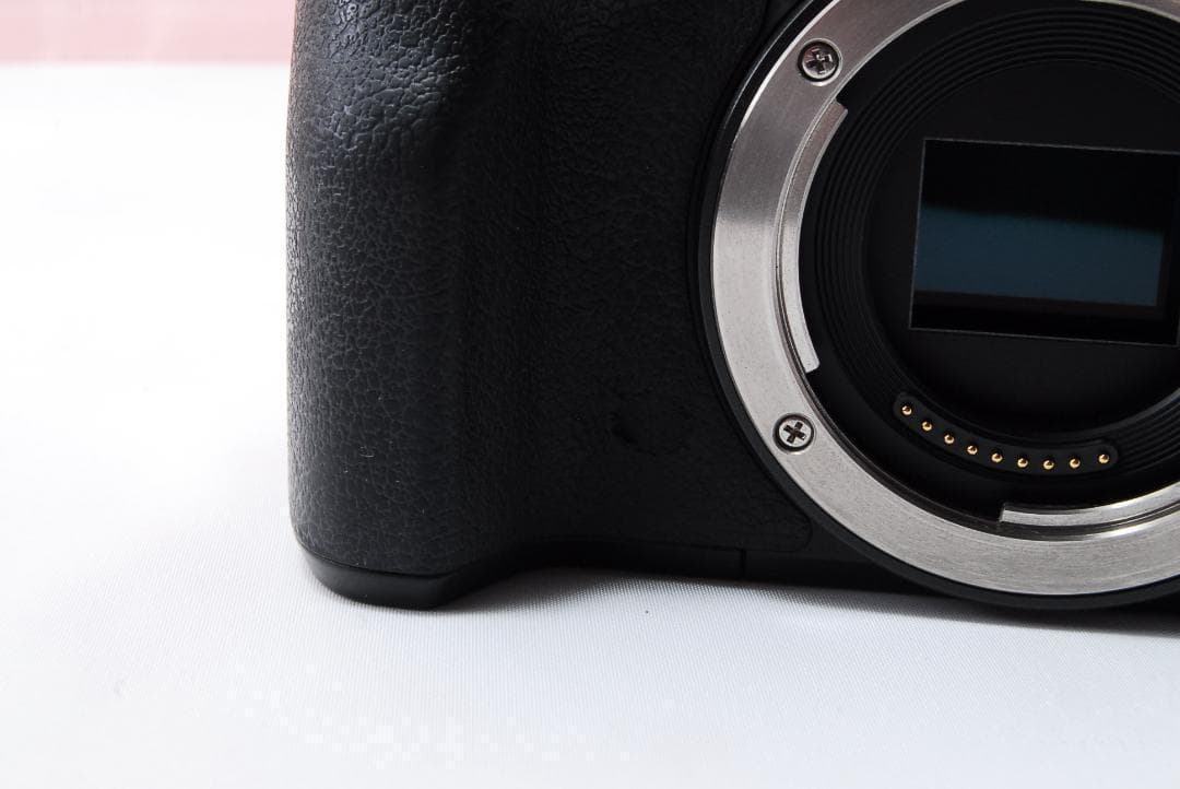 〓ミラーレス〓キヤノン EOS kiss M＋EF-M 15-45mm