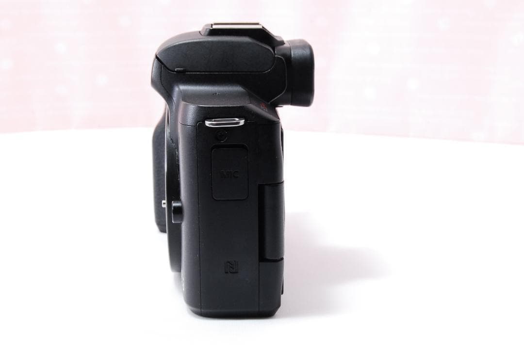 〓ミラーレス〓キヤノン EOS kiss M＋EF-M 15-45mm