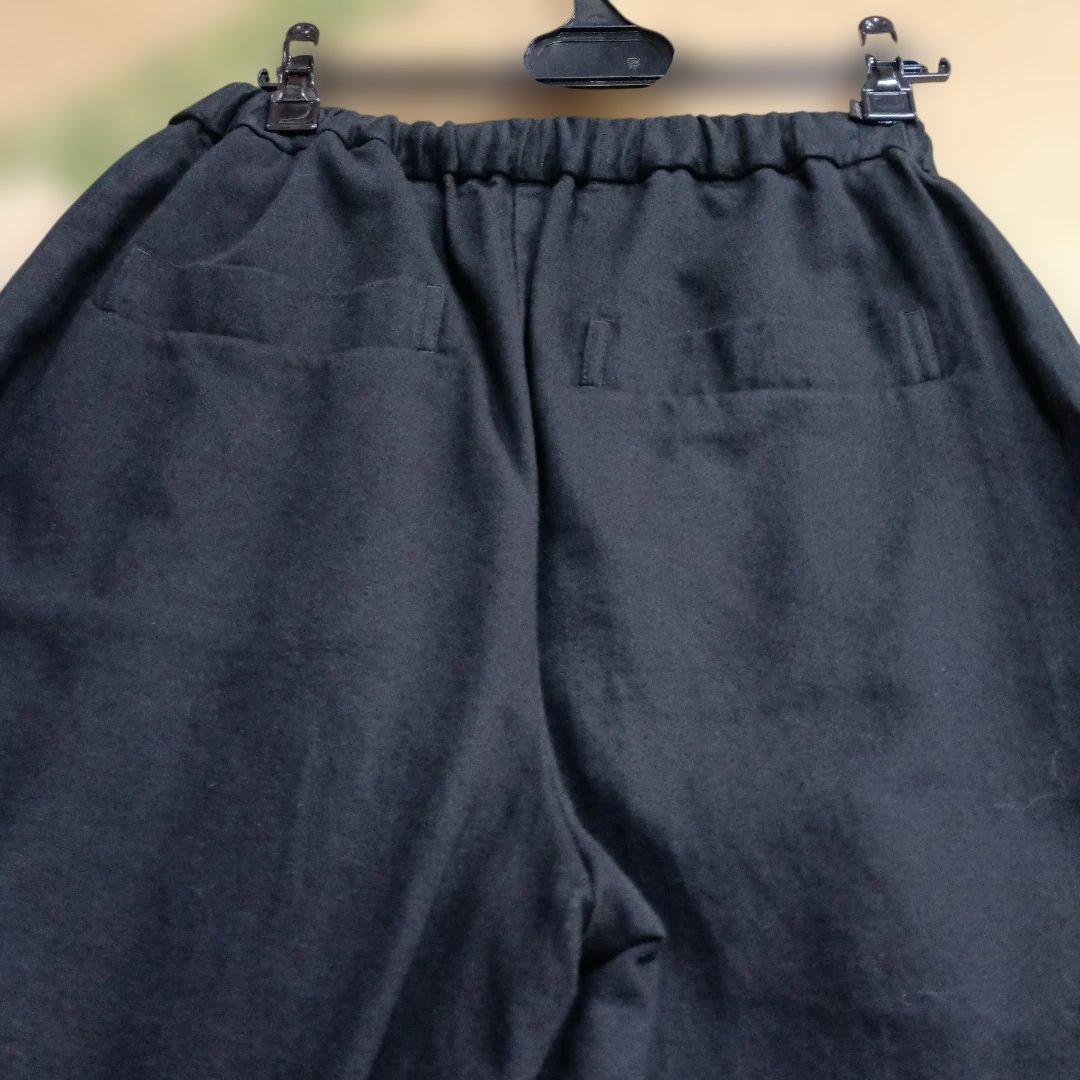 群言堂、綿サテンパンツです。