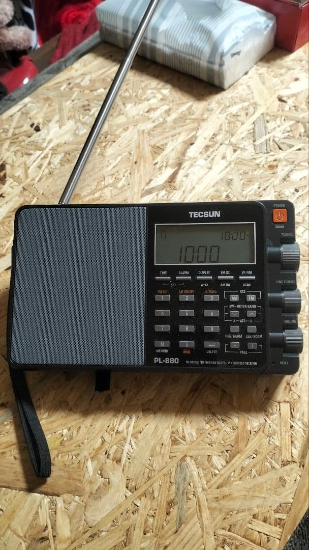 TECSUN PL-880 ワールドバンドレシーバー