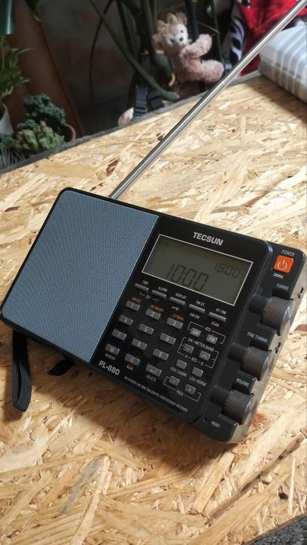 TECSUN PL-880 ワールドバンドレシーバー
