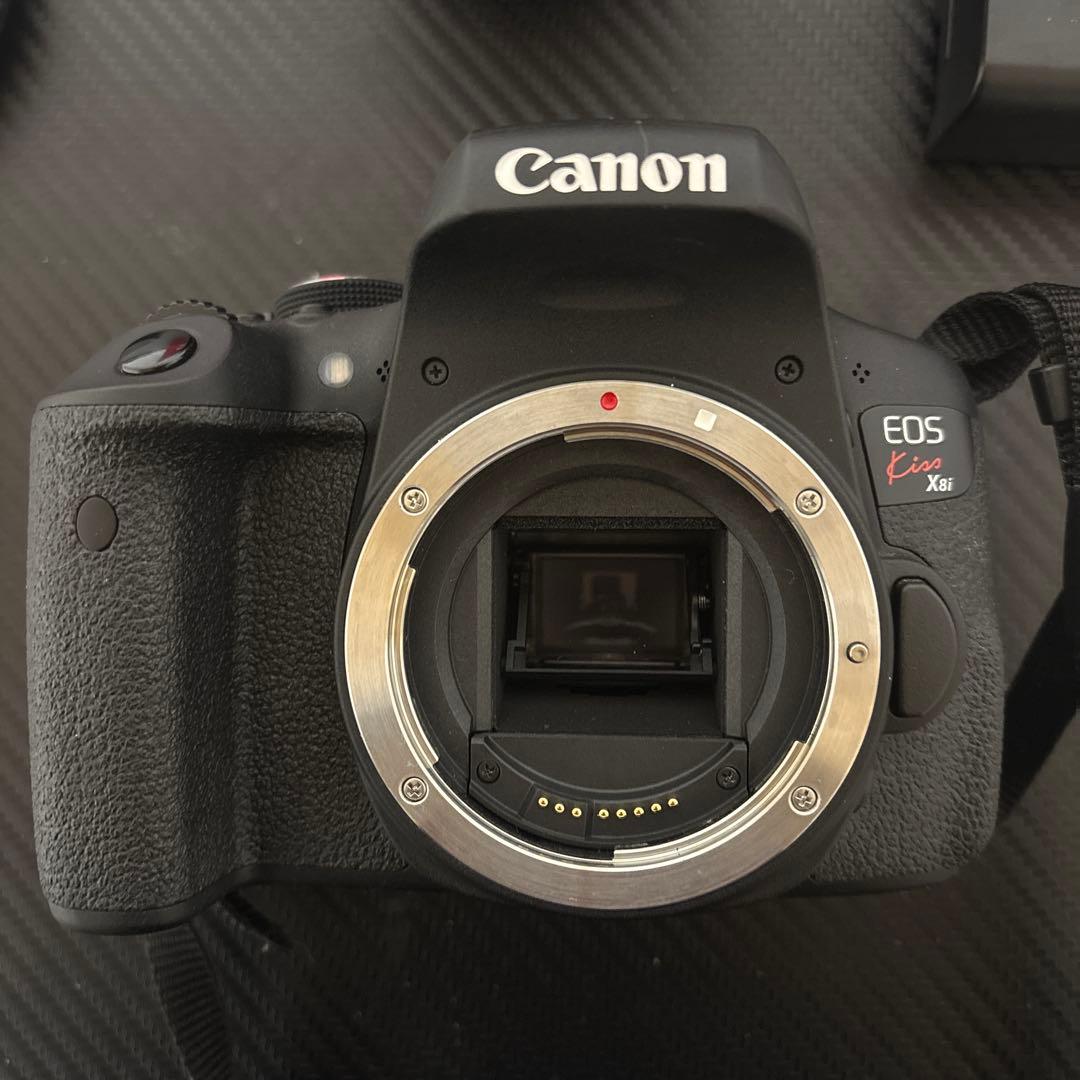 Canon EOS Kiss X8i デジタル一眼レフ【セール】