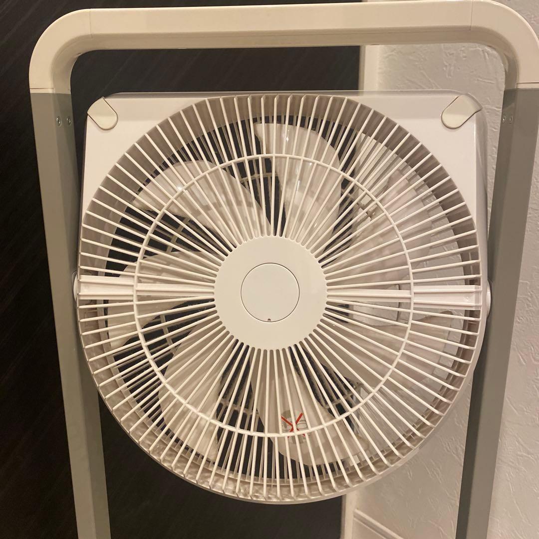 【動作品】折りたためる扇風機　DCフォールディングファン　2022年製