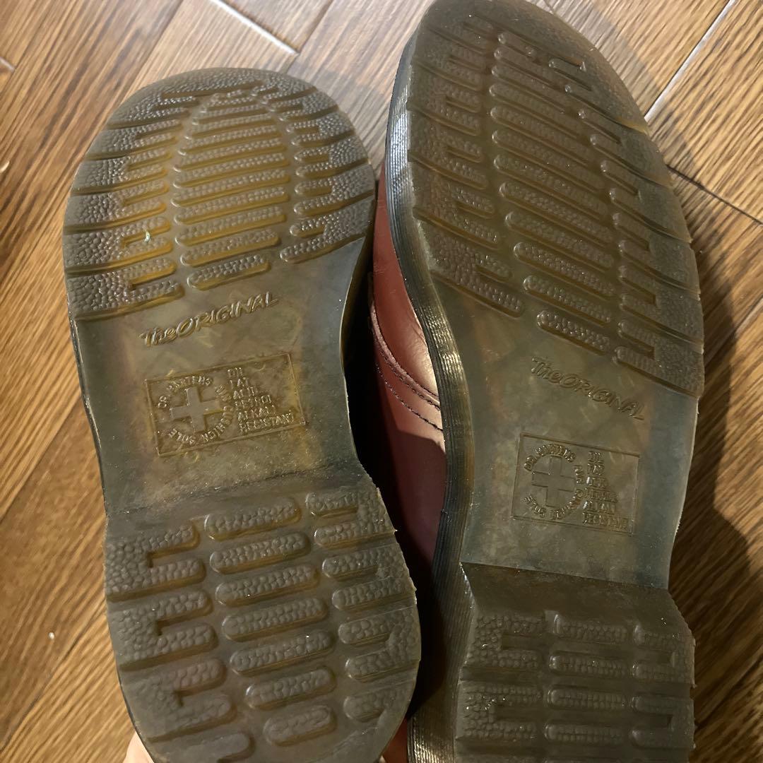 ドクターマーチン　チェリーレッド　3ホール　UK7