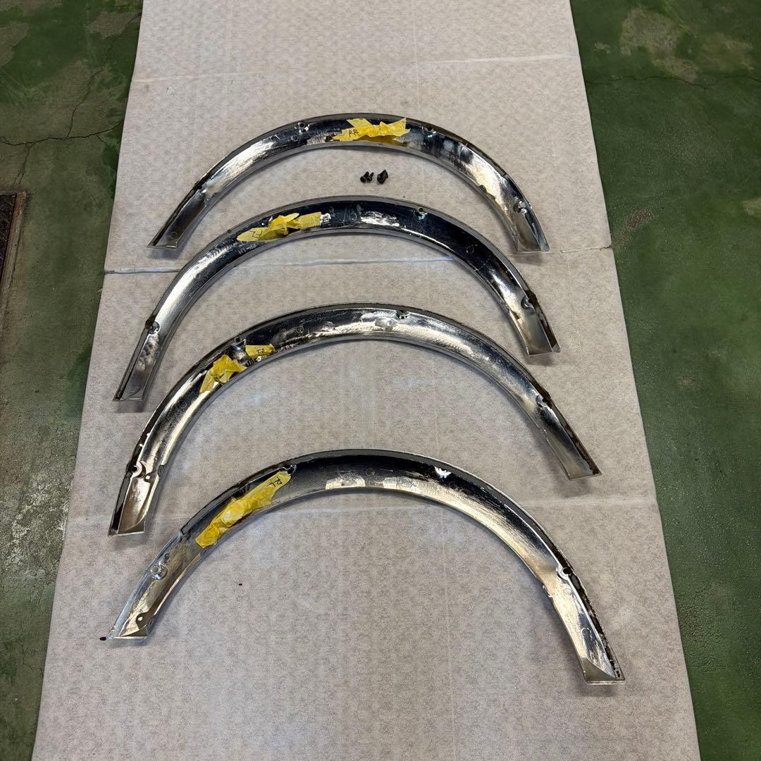 L700 ミラジーノ　メッキオーバーフェンダー　DCN