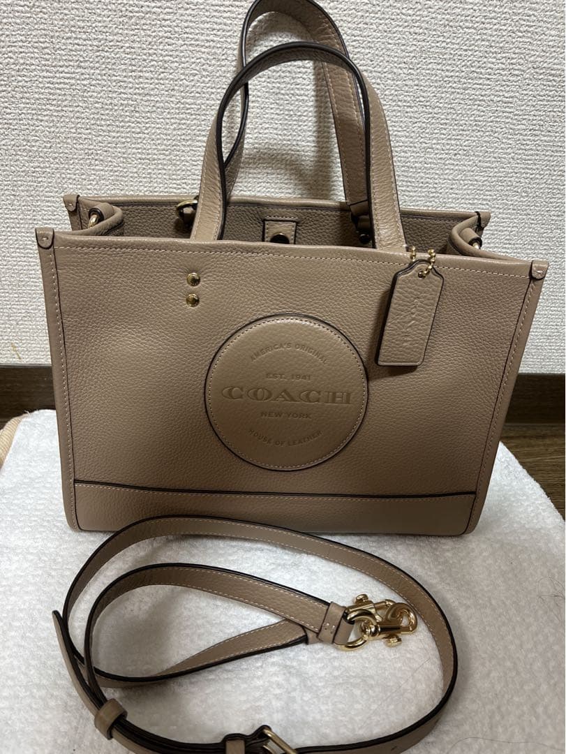 COACH ベージュ トートバッグ ショルダー付き