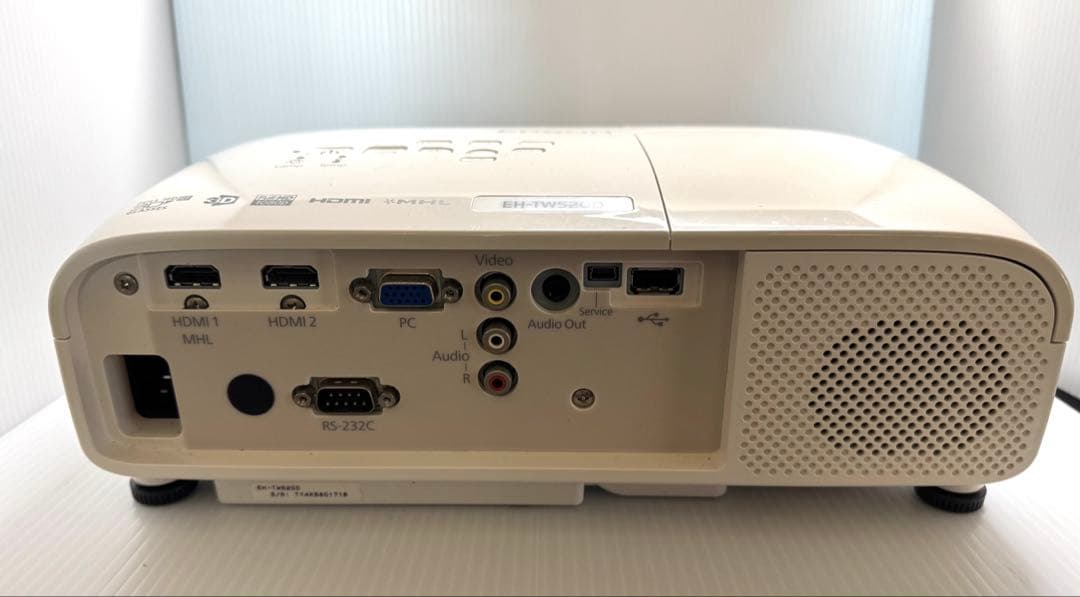 EPSONプロジェクター　EH-TW5200