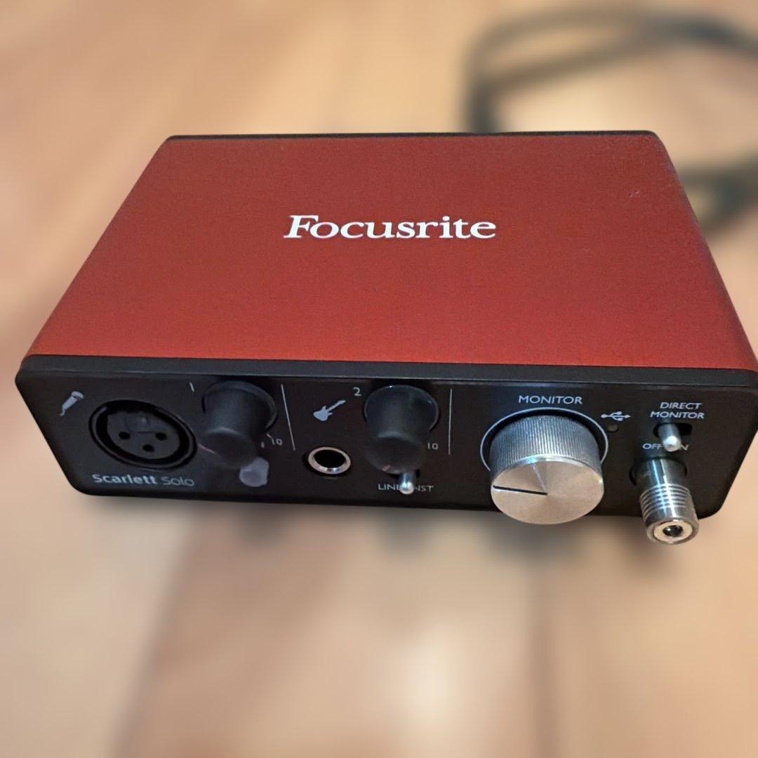 Focusrite Scarlett soloオーディオインターフェイス
