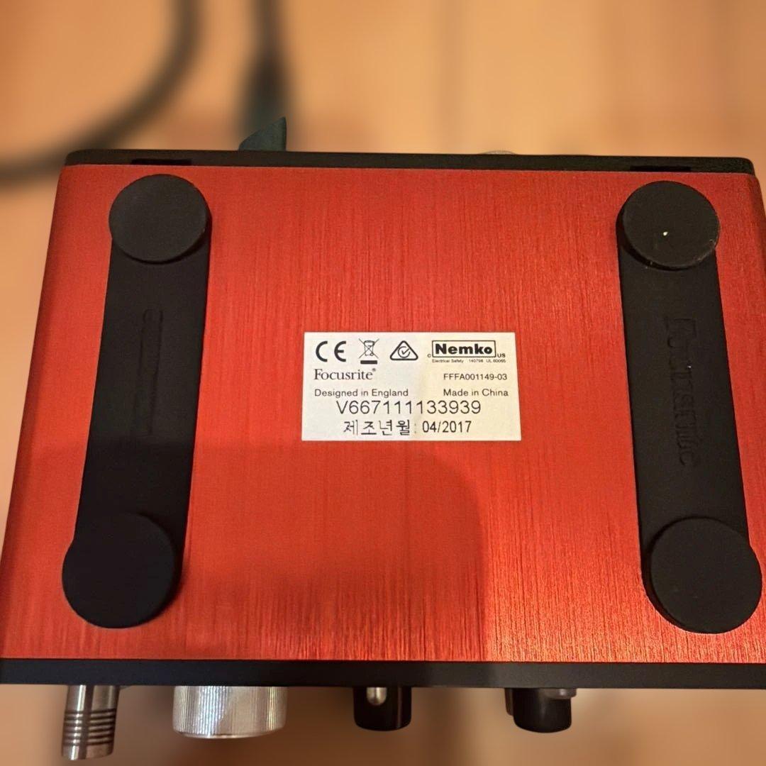 Focusrite Scarlett soloオーディオインターフェイス