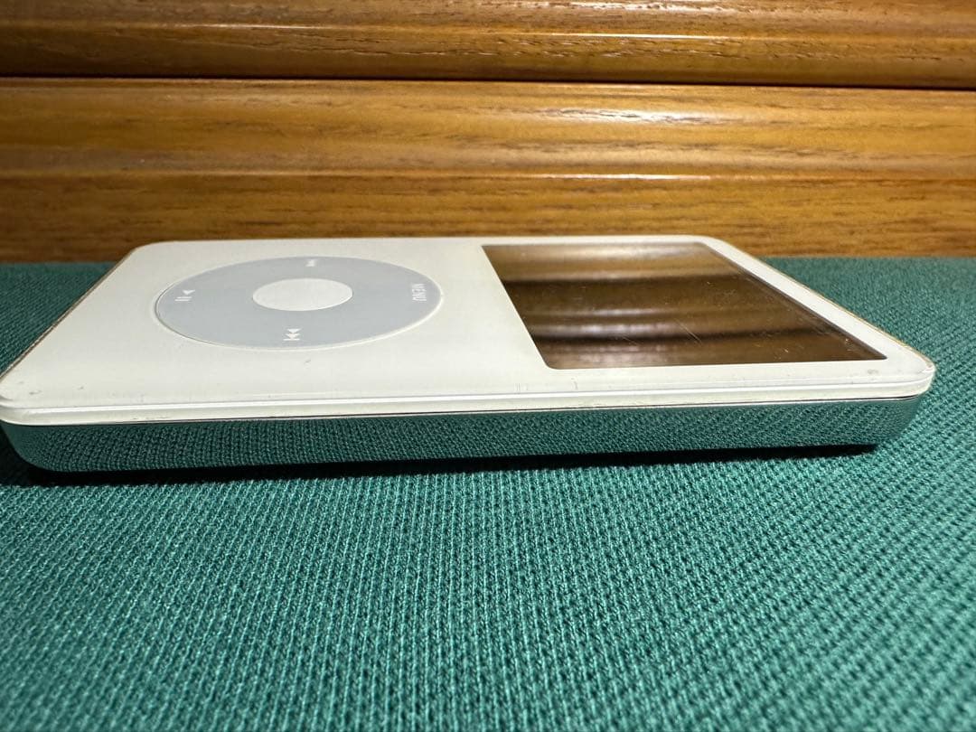 きれいなiPod Classic 5.5世代 AM444J 新品バッテリー
