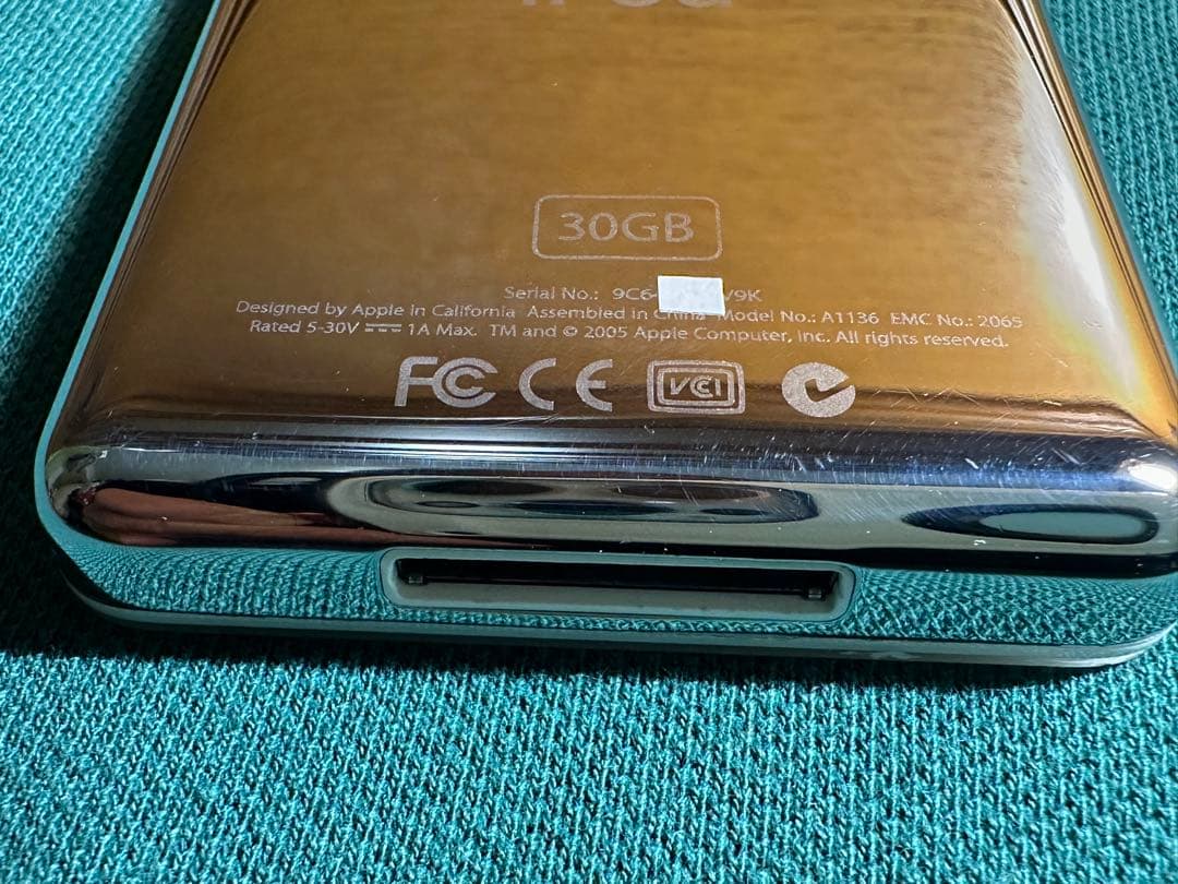 きれいなiPod Classic 5.5世代 AM444J 新品バッテリー