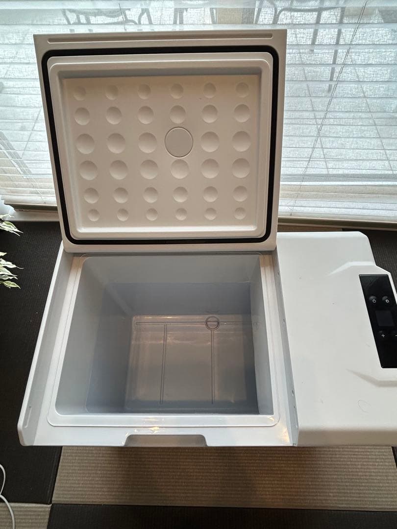 BONARCA 車載冷蔵庫 ホワイト　40L